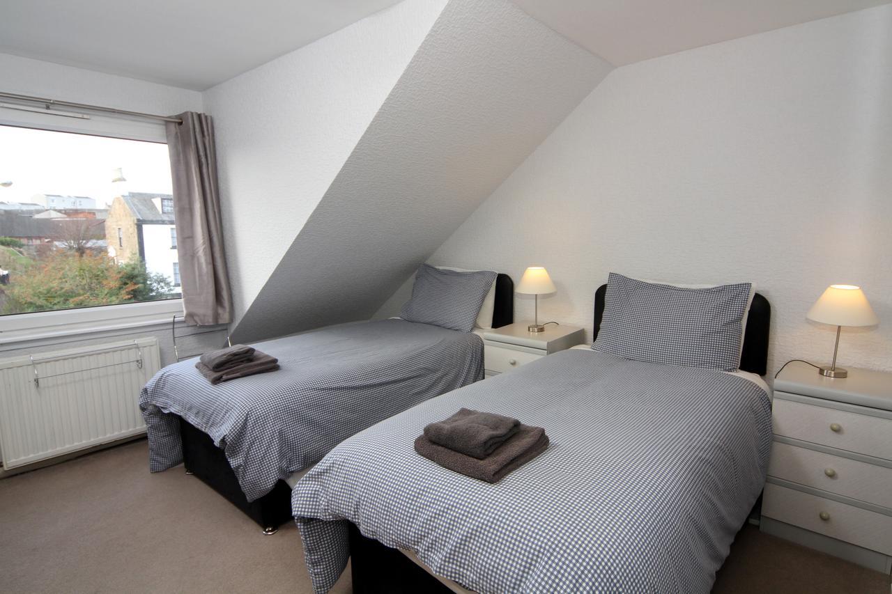 Dean Park Guest House Kilmarnock Extérieur photo