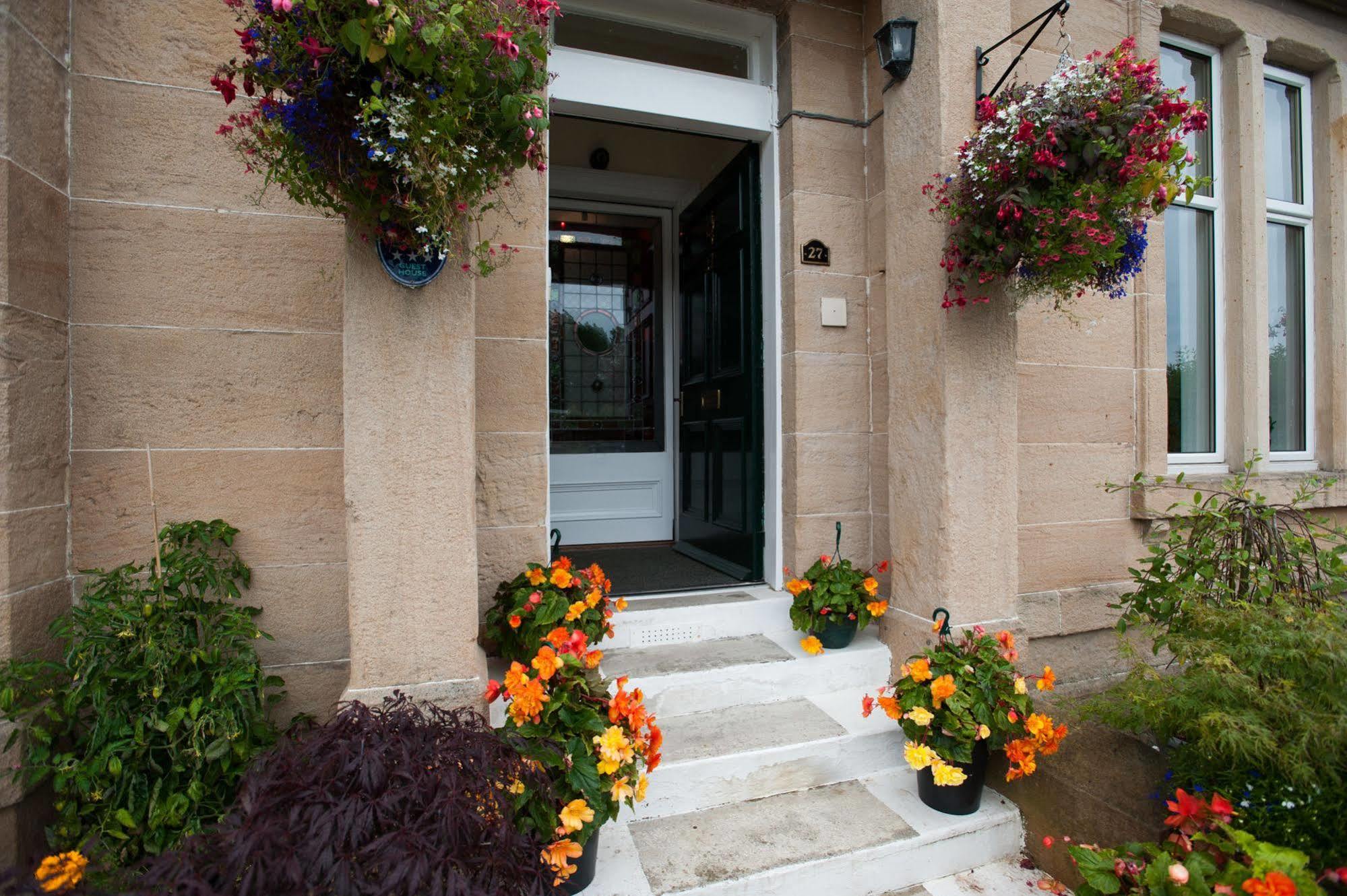 Dean Park Guest House Kilmarnock Extérieur photo