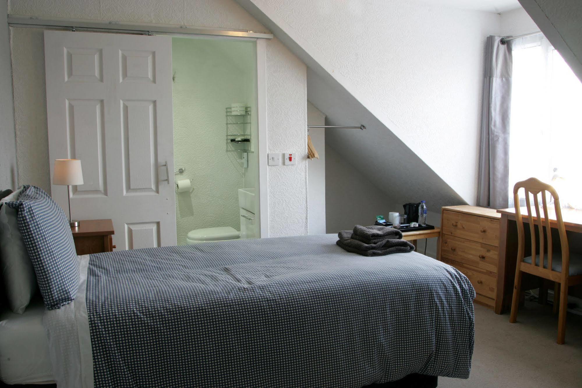 Dean Park Guest House Kilmarnock Extérieur photo