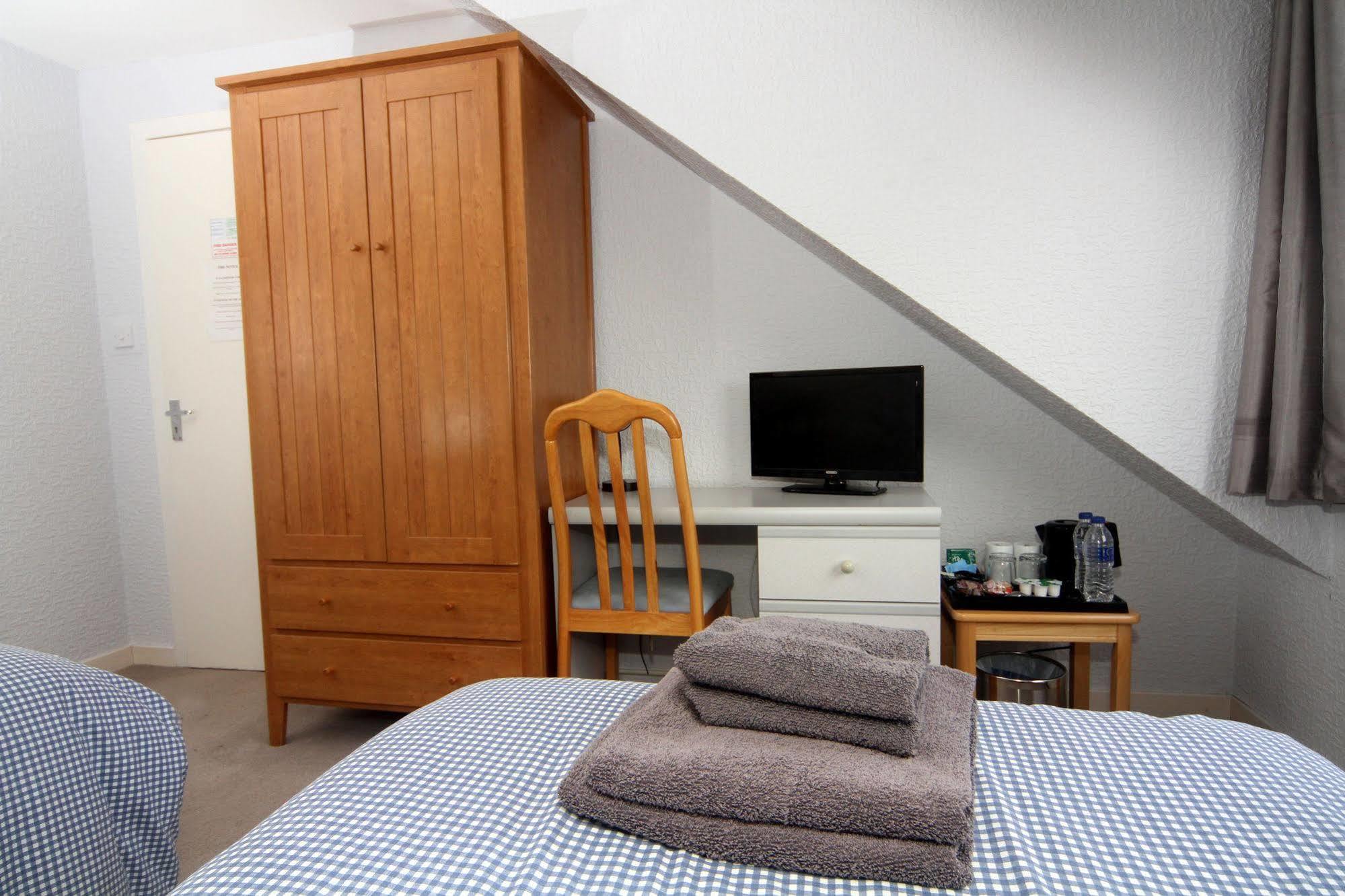 Dean Park Guest House Kilmarnock Extérieur photo